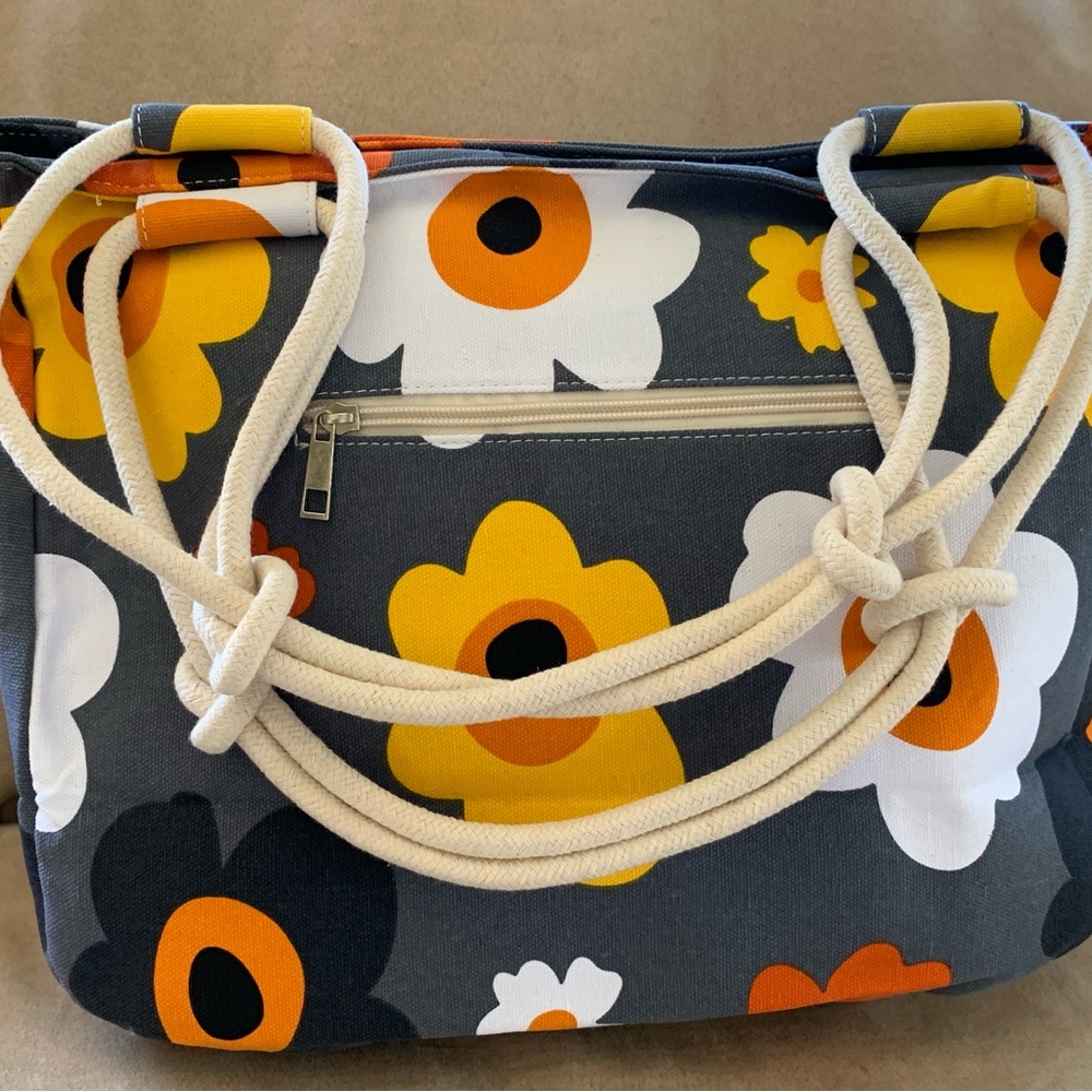 Farmhouse is my Style tote bag